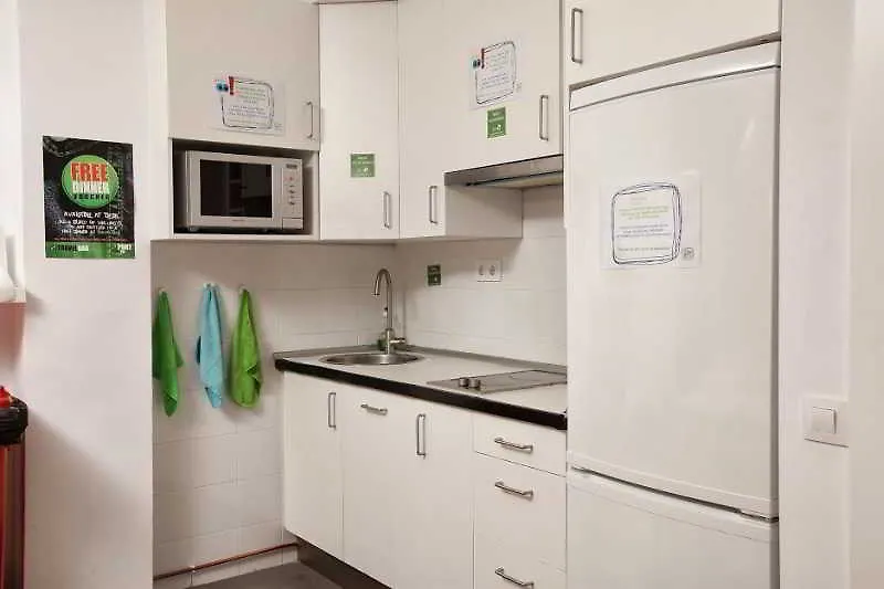Hostel Onefam Ramblas Barselona