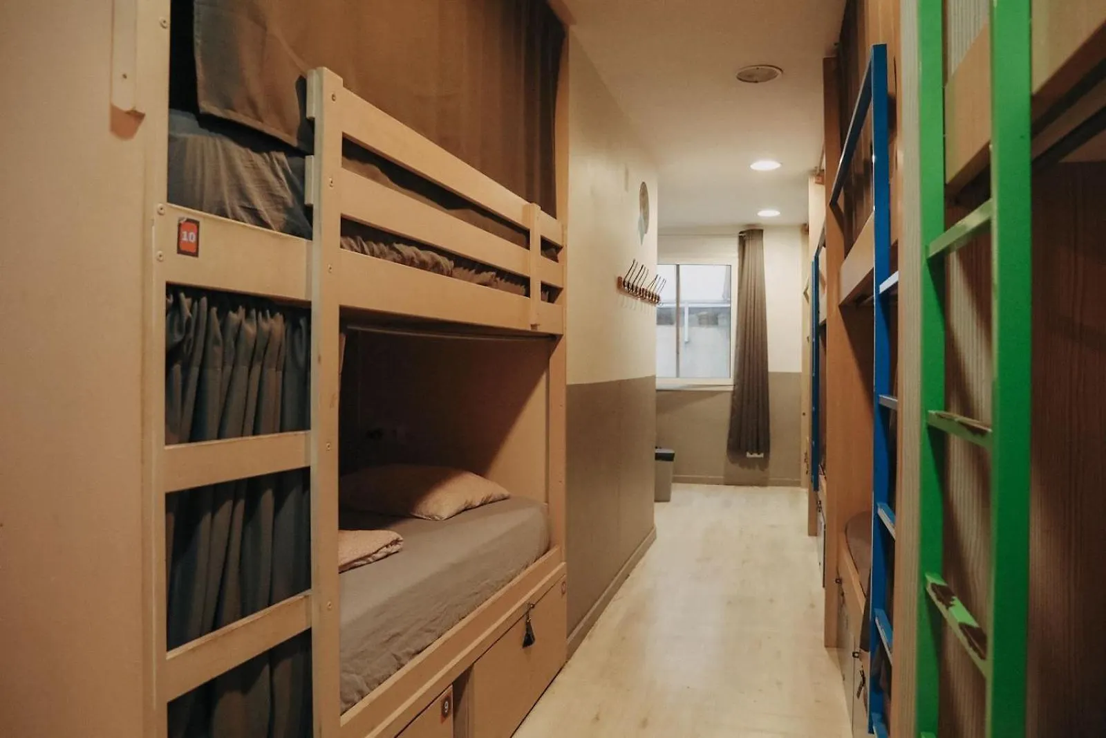 Albergue Onefam Ramblas Barcelona